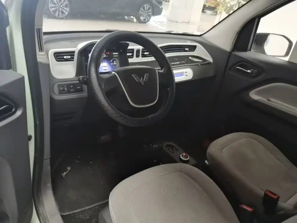 Wuling MINIEV — миниатюра 6