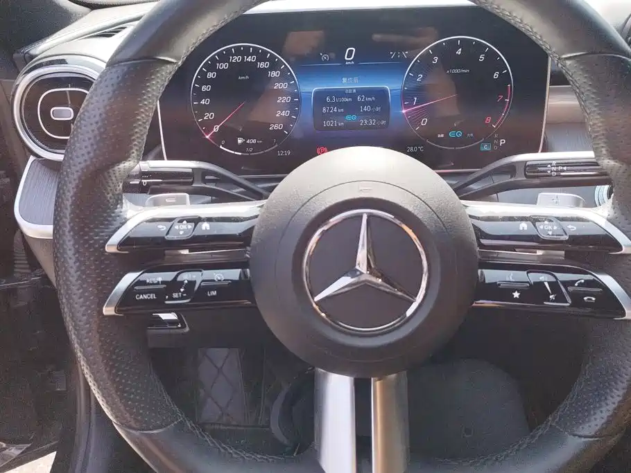 Mercedes-Benz C-Class — миниатюра 15
