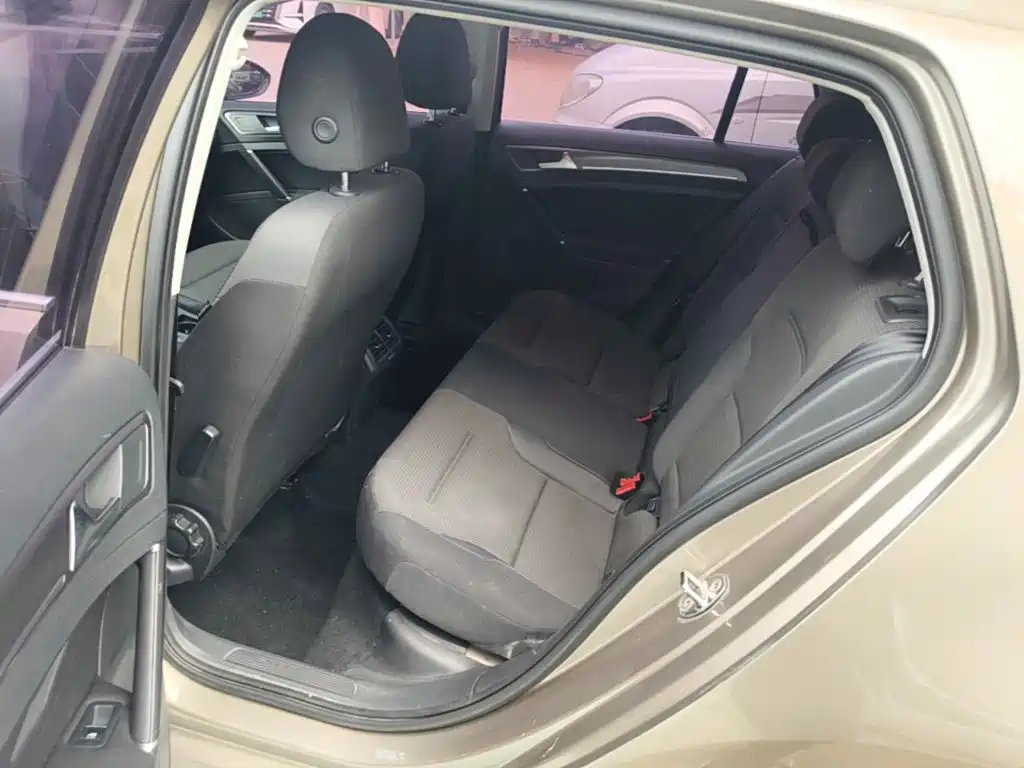 Volkswagen Golf — миниатюра 17