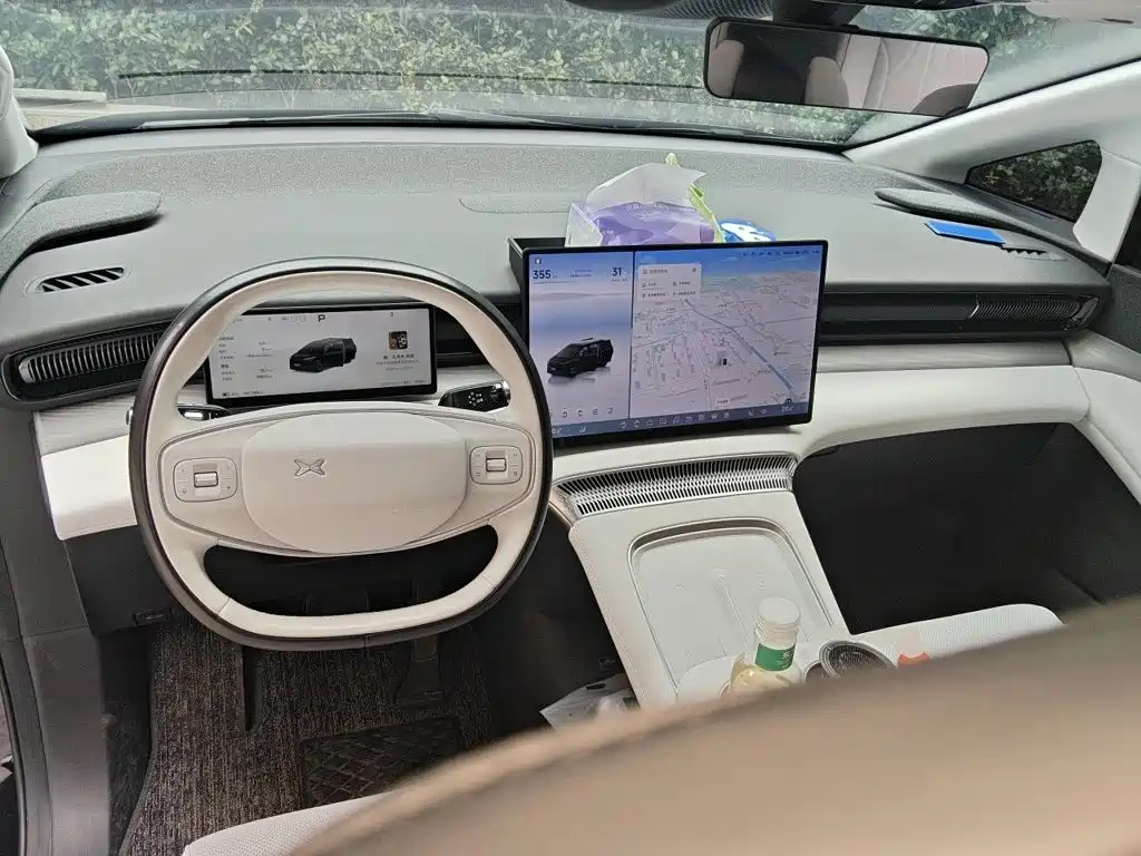XPeng X9 — миниатюра 5