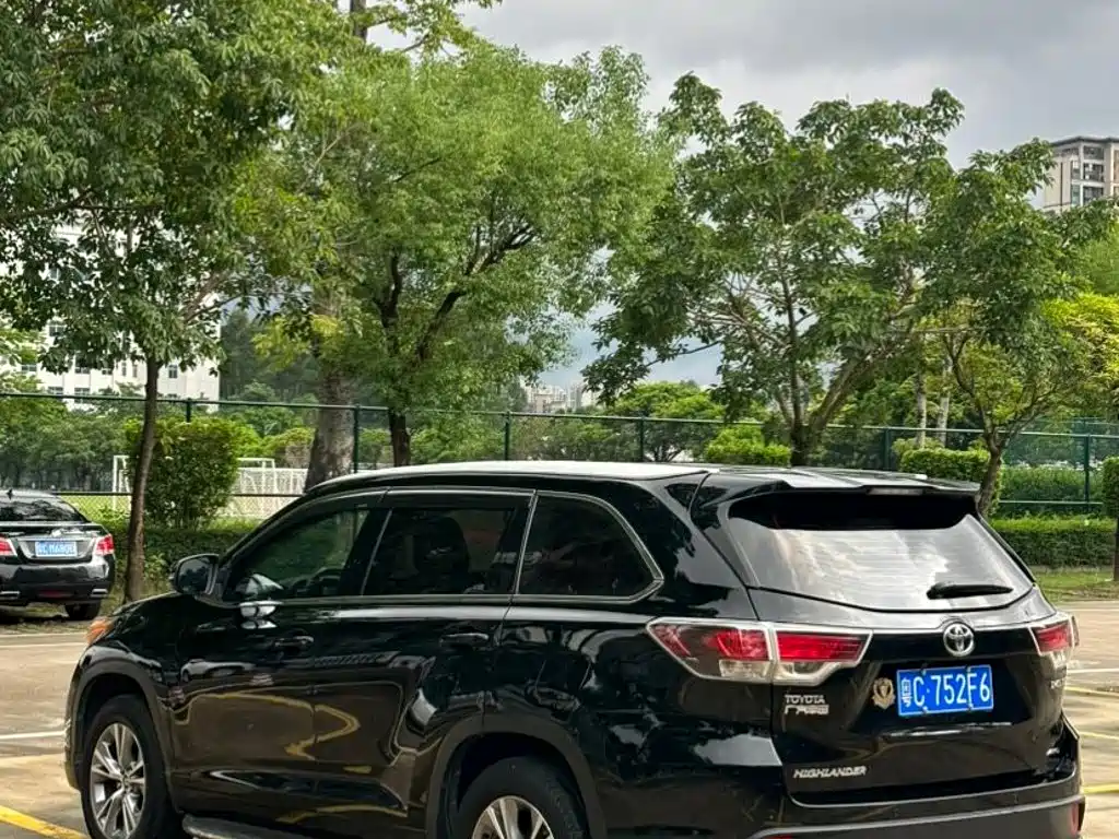 Toyota Highlander — миниатюра 9