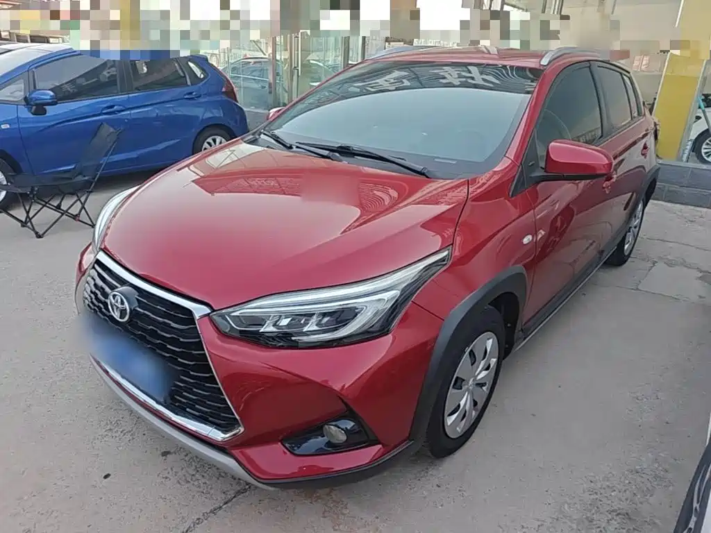 Toyota Yaris L — миниатюра 2