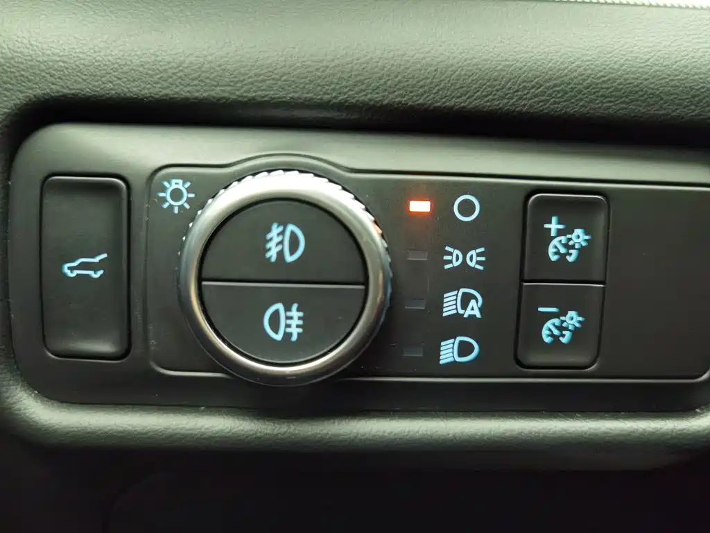 Ford Explorer — миниатюра 21