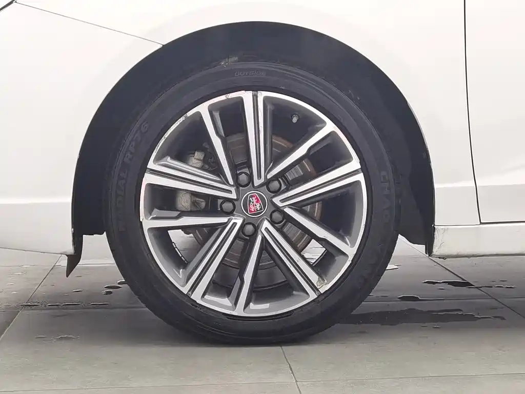 Roewe i5 — миниатюра 17