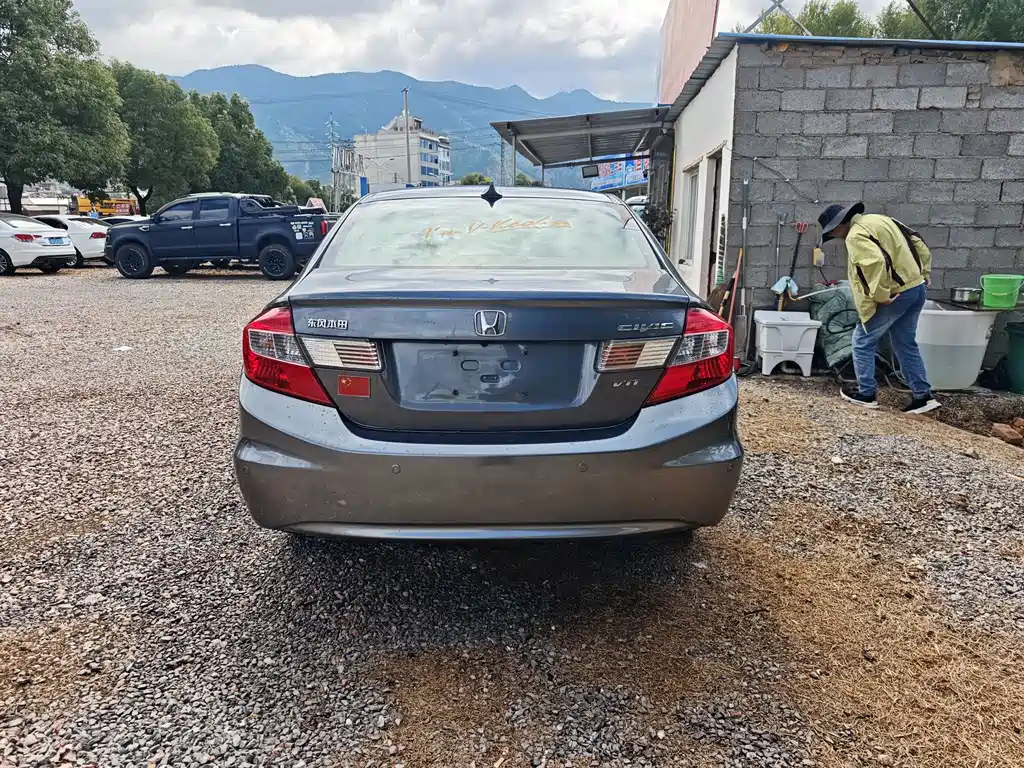 Honda Civic — миниатюра 5