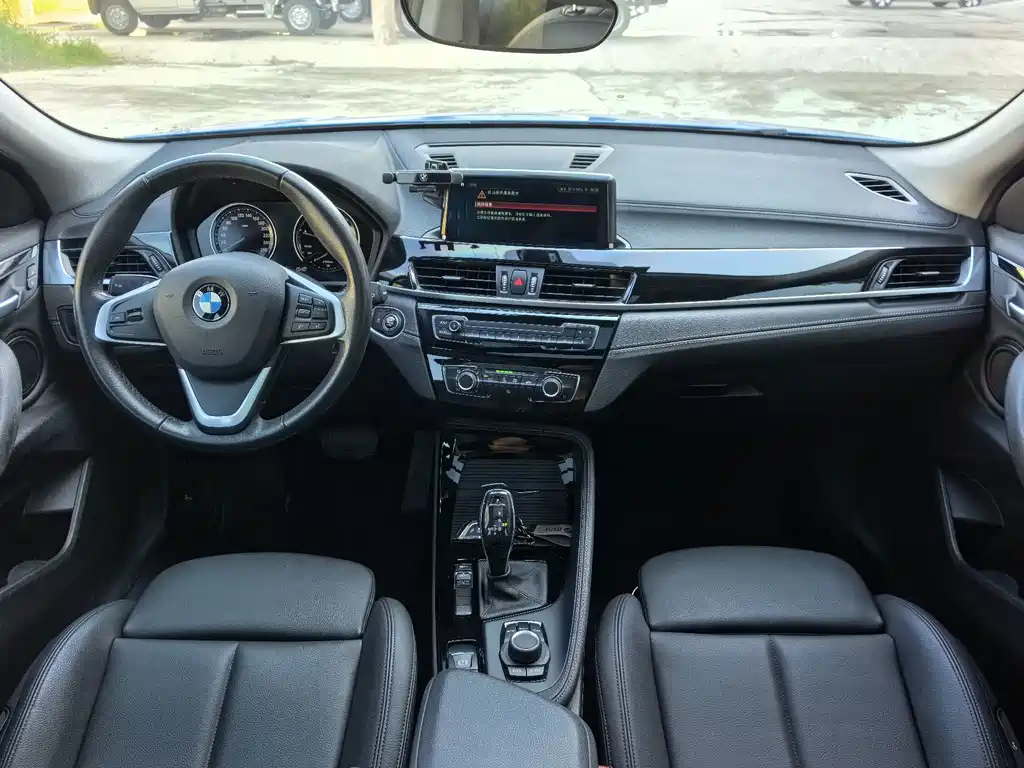 BMW X2 (Import) — миниатюра 7
