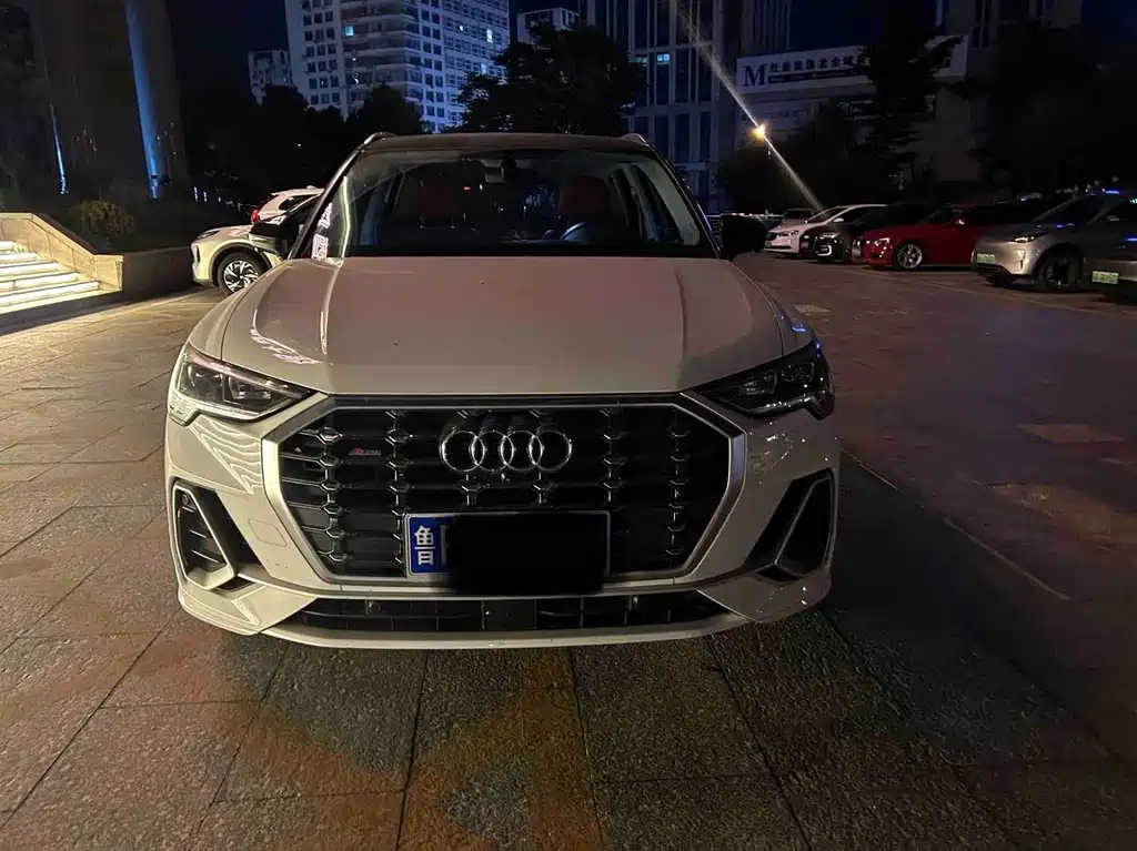 Audi Q3 2023 35 TFSI Fashion (1.4T)