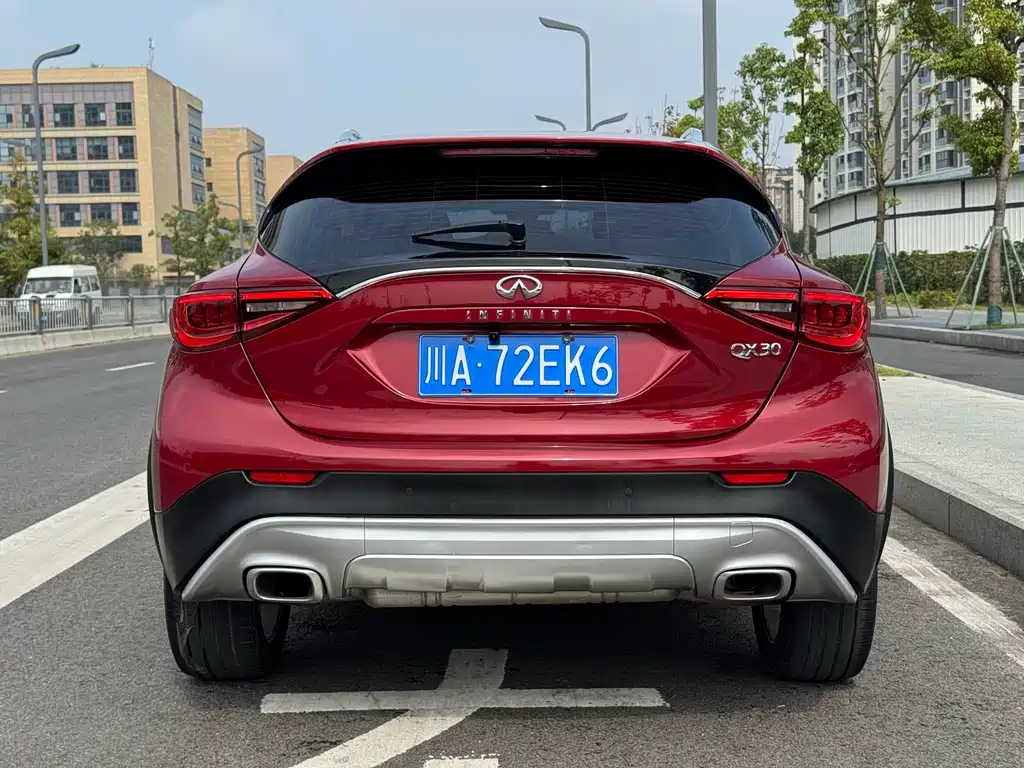 Infiniti QX30 — миниатюра 14