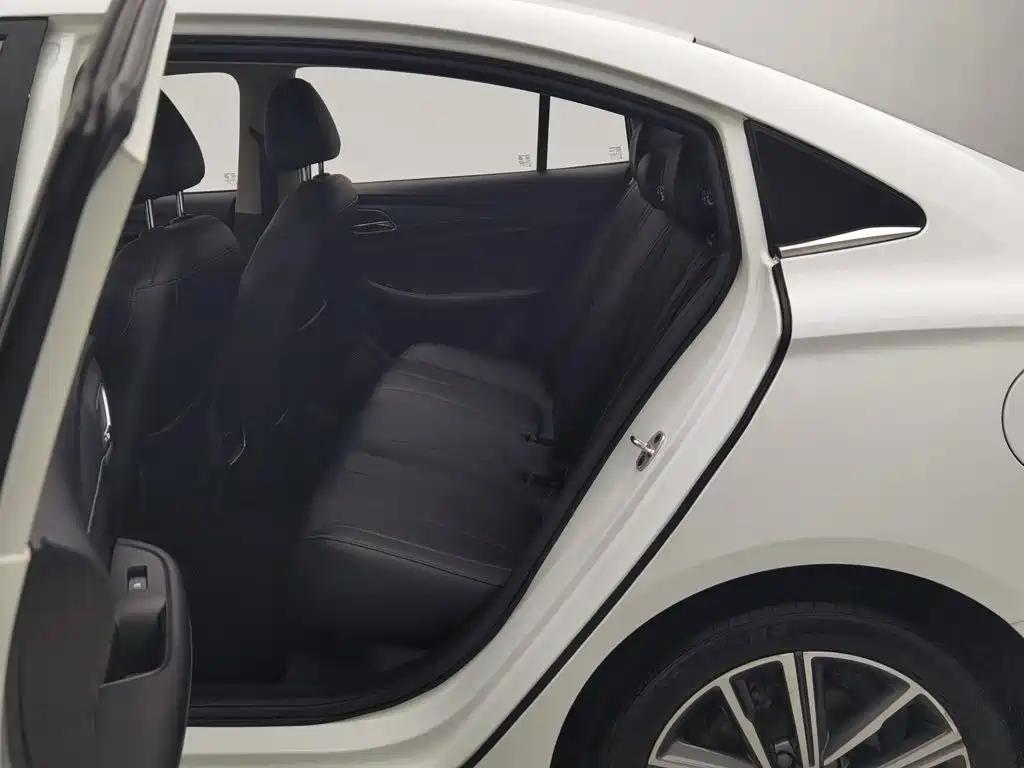 Roewe i5 — миниатюра 15