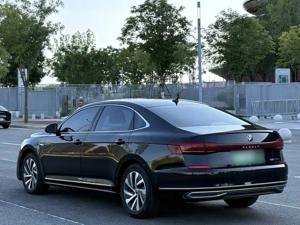 Volkswagen Passat PHEV — миниатюра 8