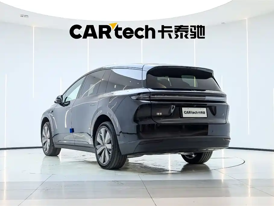 Li Auto i8 2025 Standard