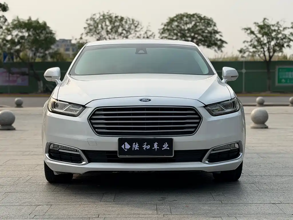 Ford Taurus 2017 EcoBoost 245 Fashion