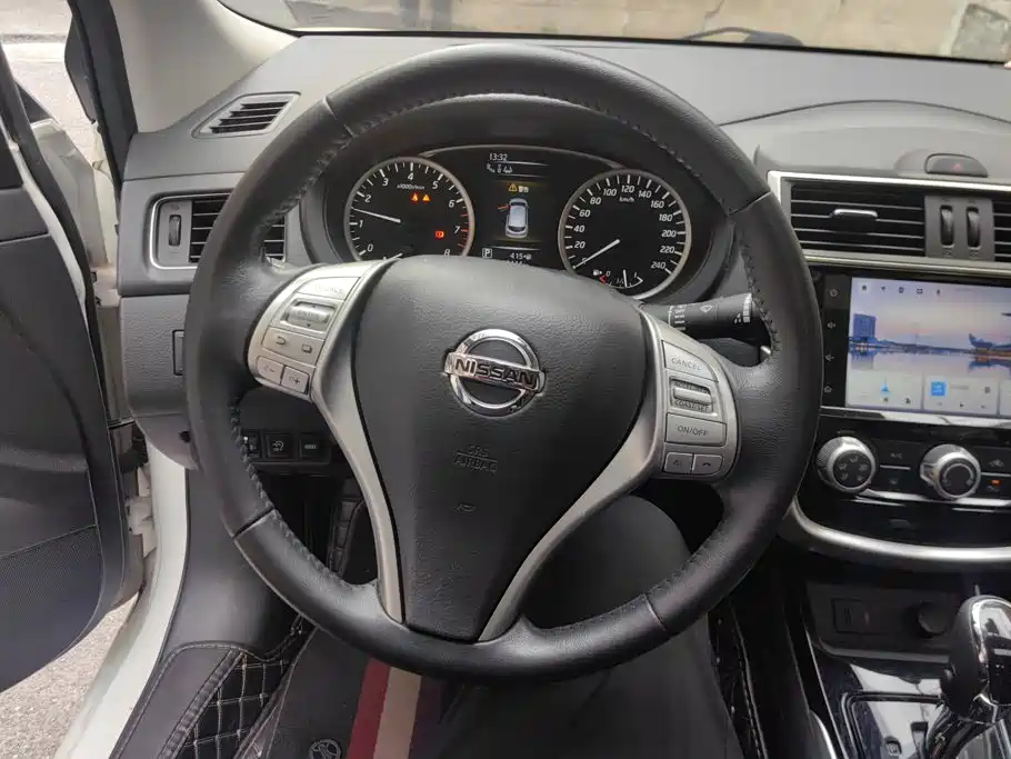 Nissan Tiida — миниатюра 15