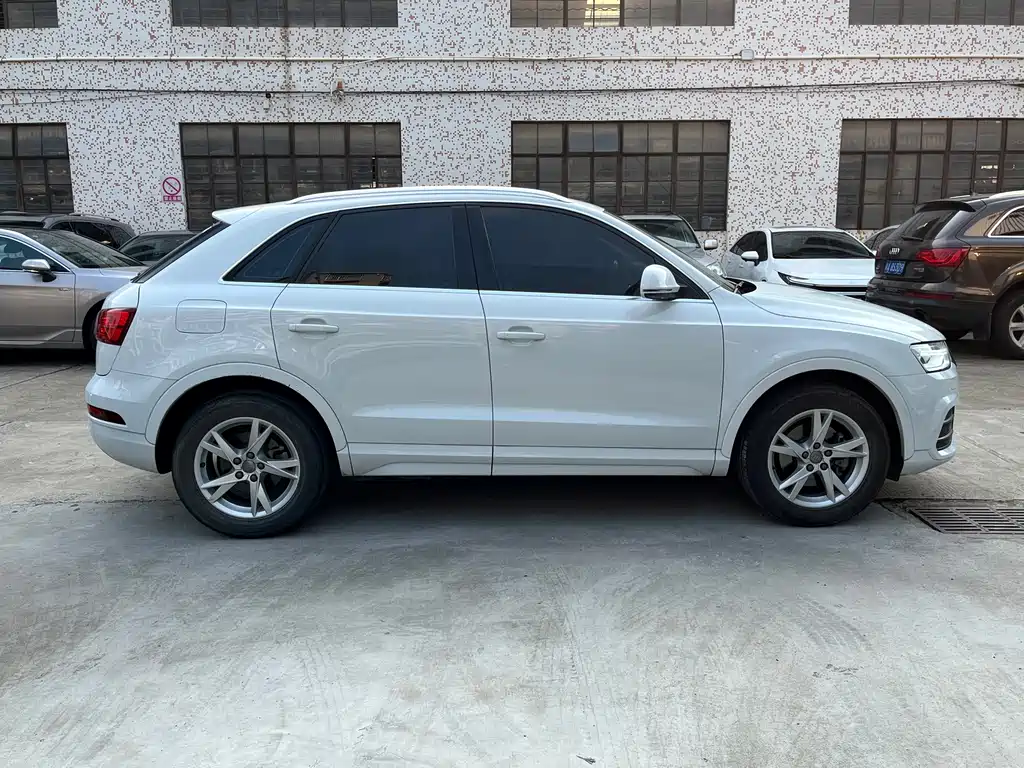 Audi Q3 — миниатюра 5