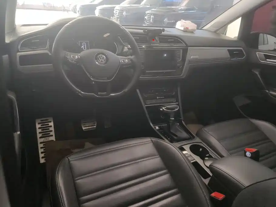Volkswagen Touran — миниатюра 12