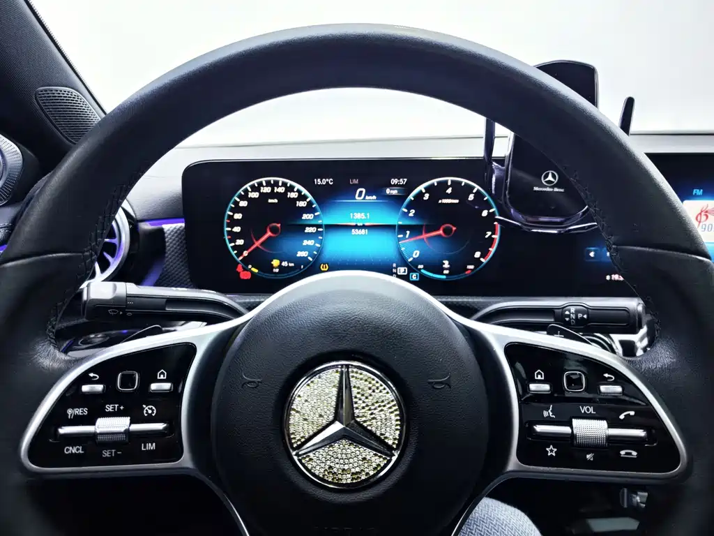 Mercedes-Benz A-Class — миниатюра 11