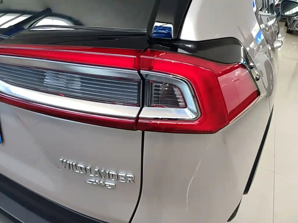 Toyota Wildlander — миниатюра 8
