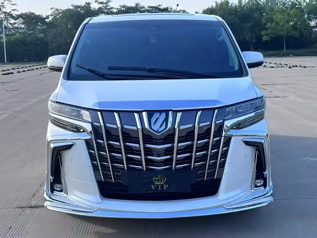 Toyota Alphard — миниатюра 2