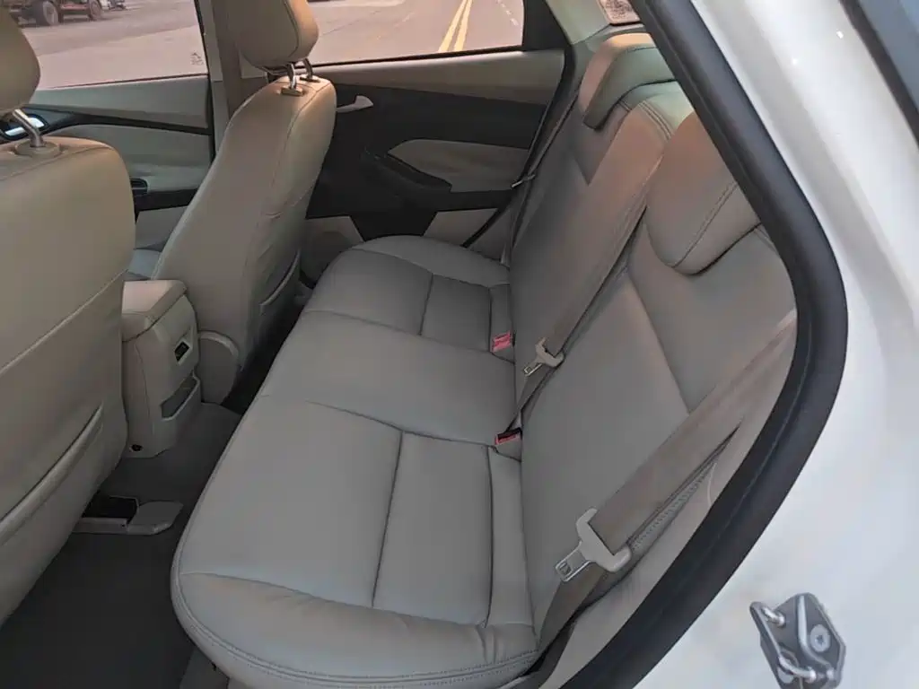 Ford Focus — миниатюра 17