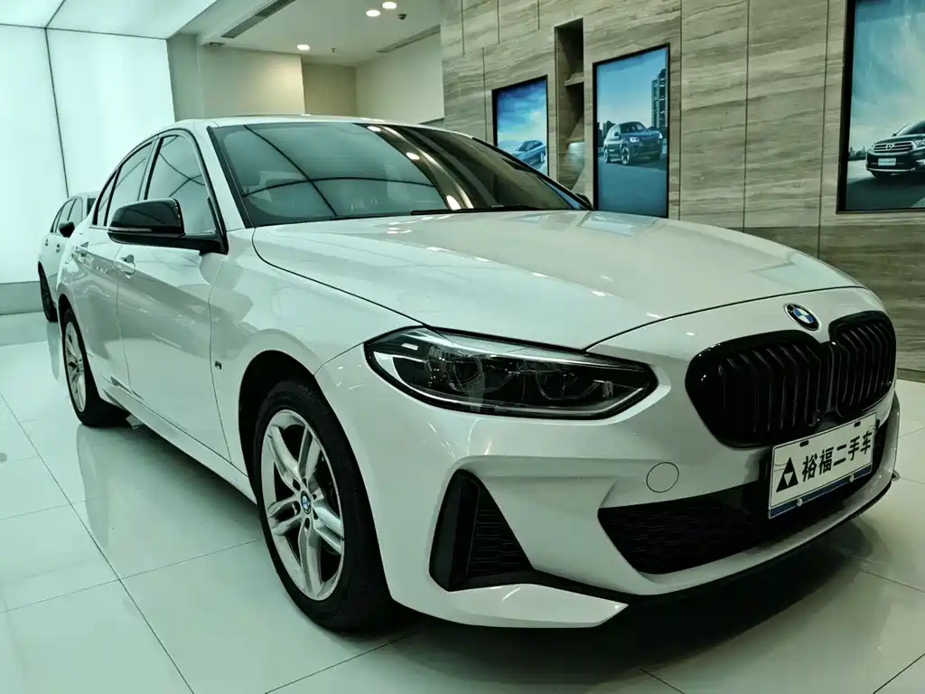 BMW 1 Series 2021