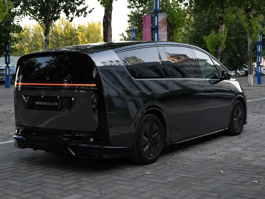 Li Auto Li MEGA — миниатюра 5