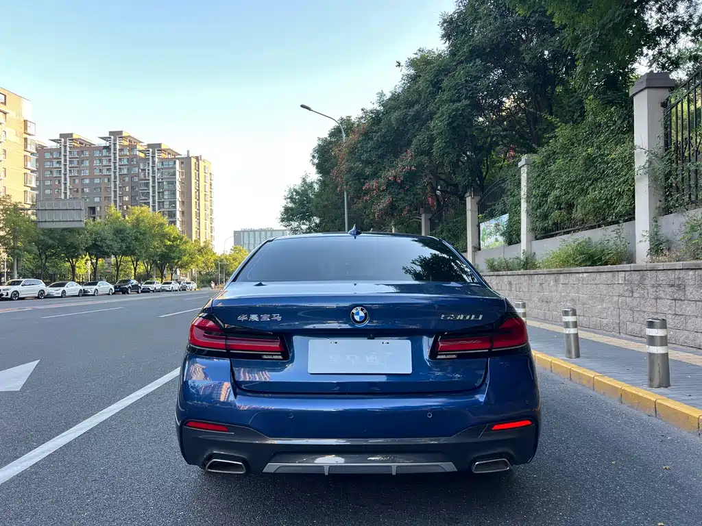 BMW 5 Series — миниатюра 16