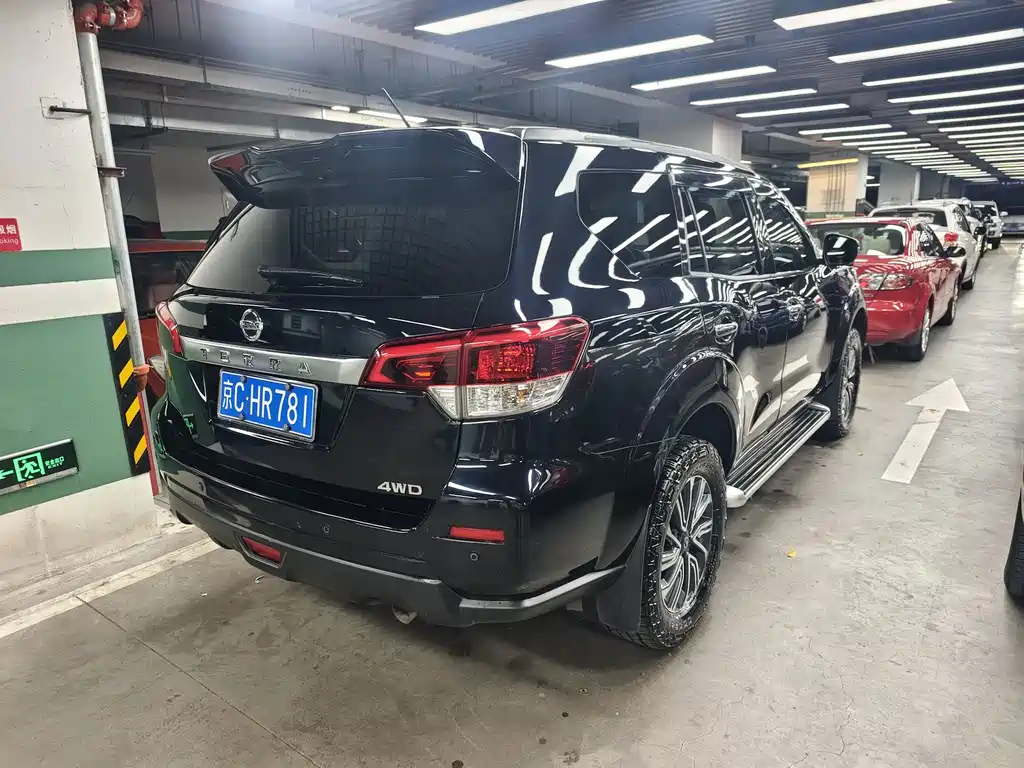 Nissan Terra — миниатюра 7