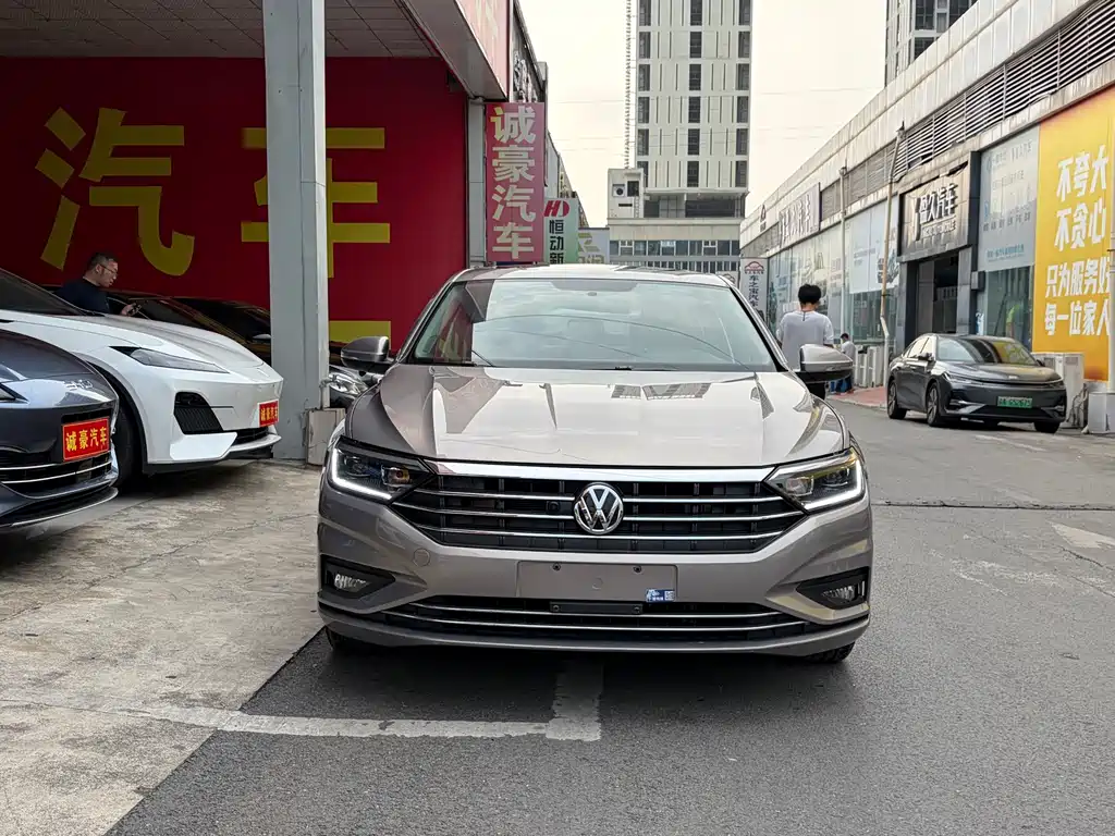 Volkswagen Sagitar — миниатюра 2