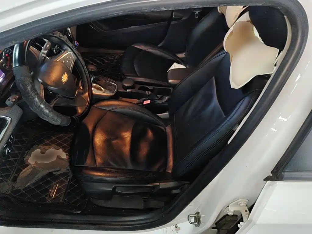 Chevrolet Cruze — миниатюра 15