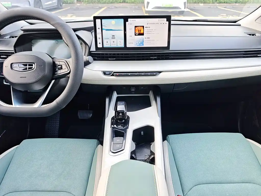 Geely L HiP — миниатюра 8