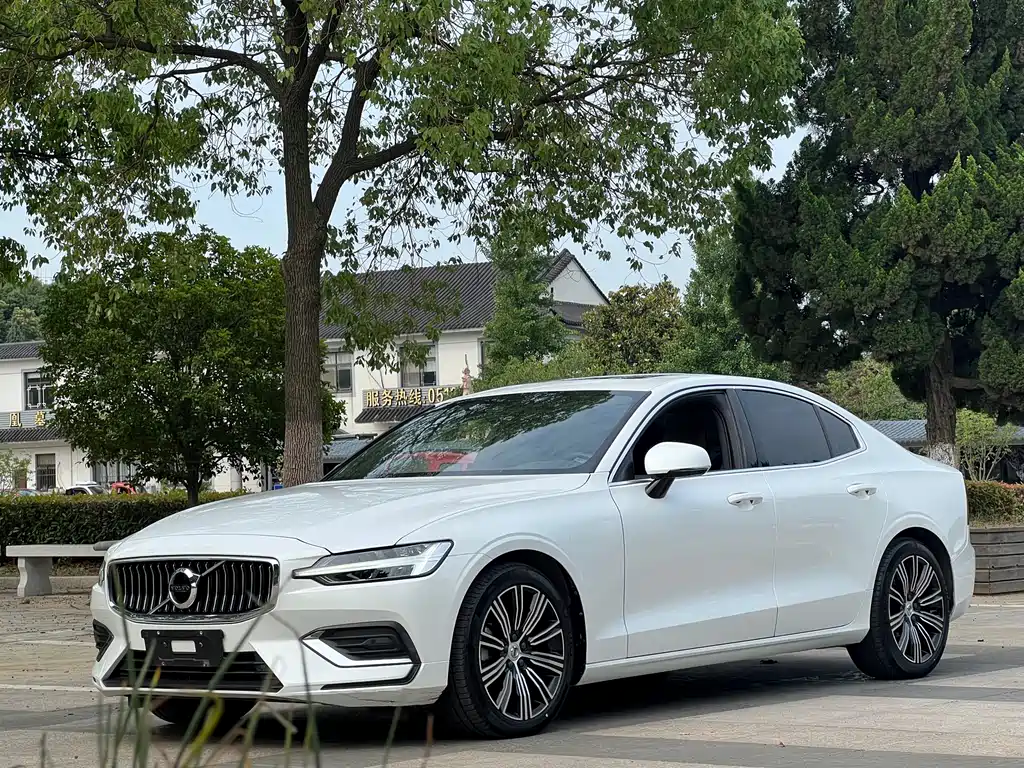 Volvo S60 2021