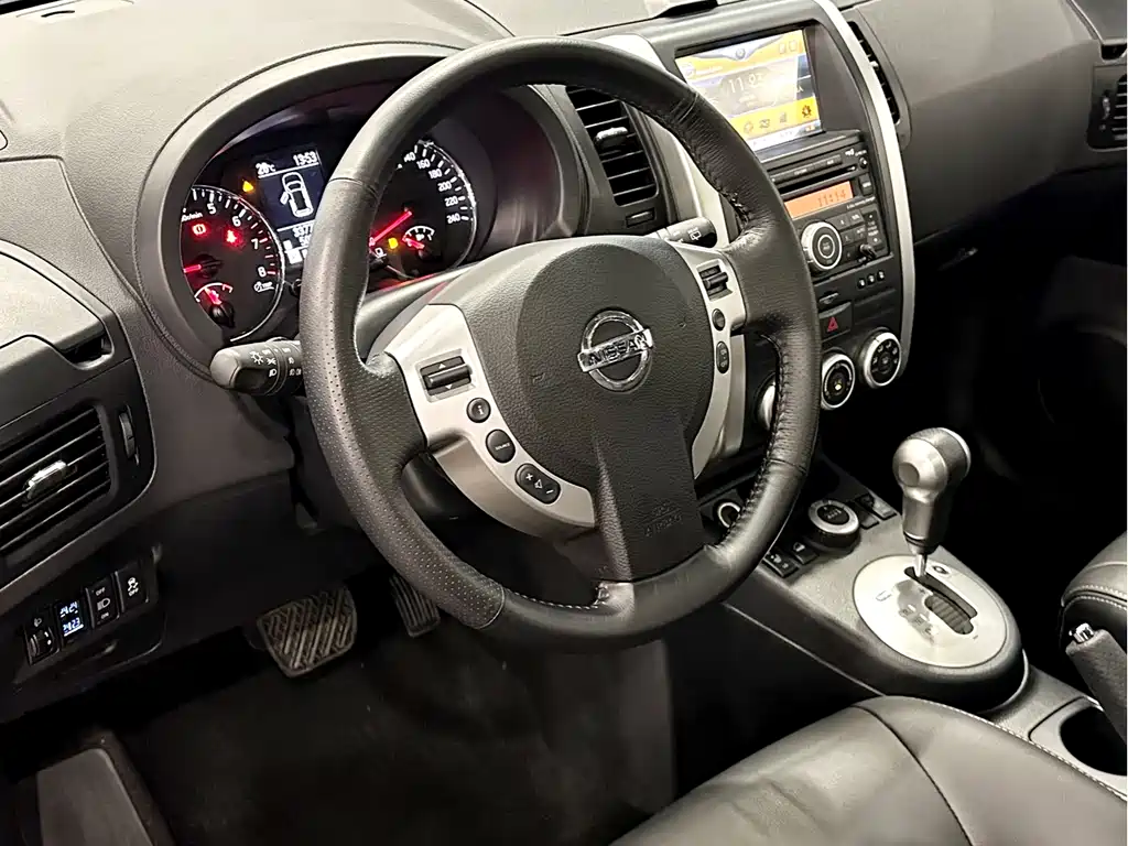 Nissan X-Trail 2012 2.5L CVT Luxury 4WD