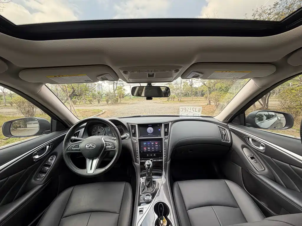 INFINITI Q50L