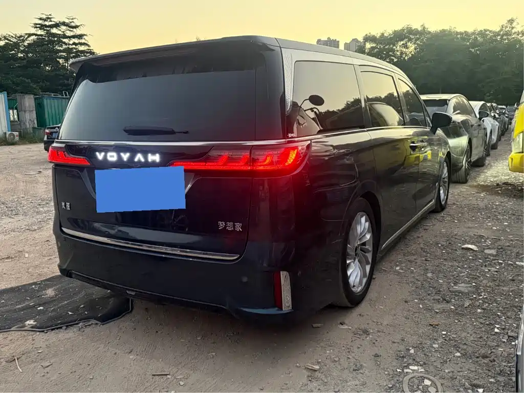 VOYAH Dreamer — миниатюра 7