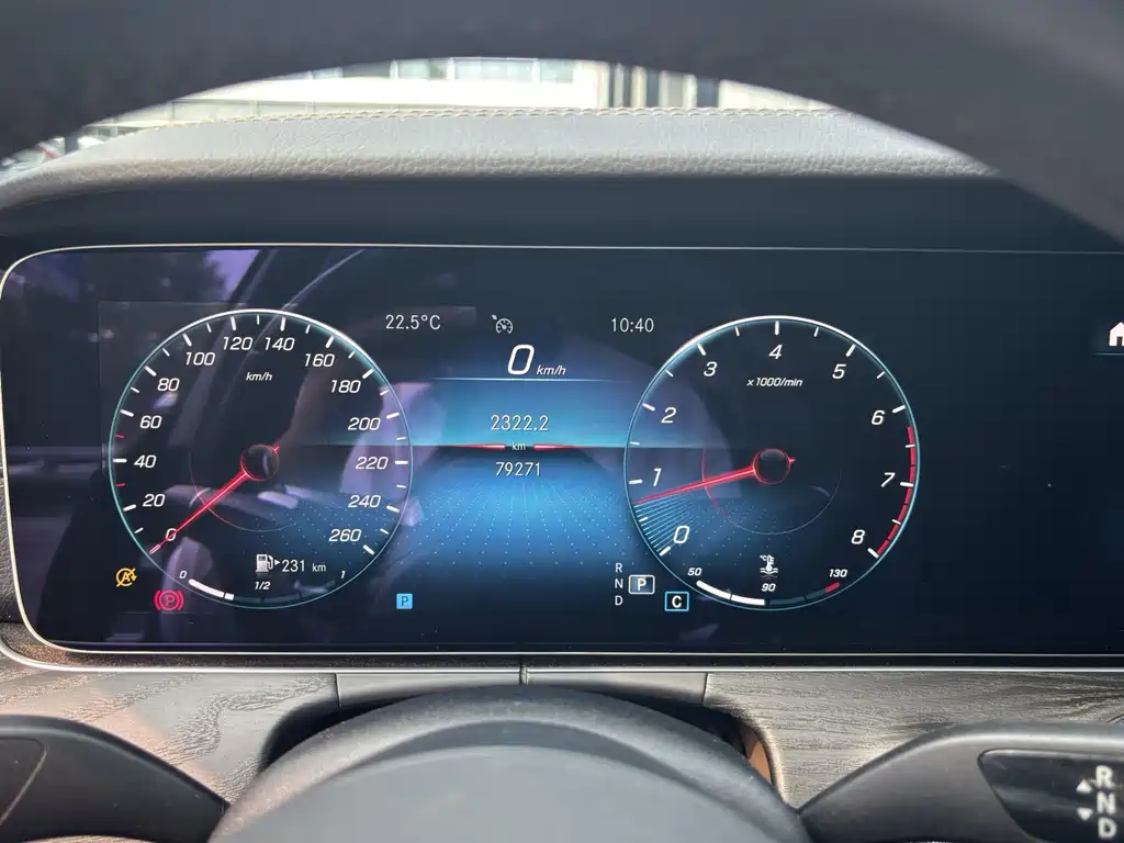 Mercedes-Benz E-Class — миниатюра 10