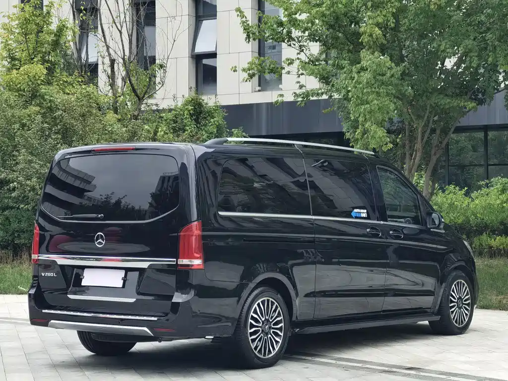 Mercedes-Benz V-Class — миниатюра 7