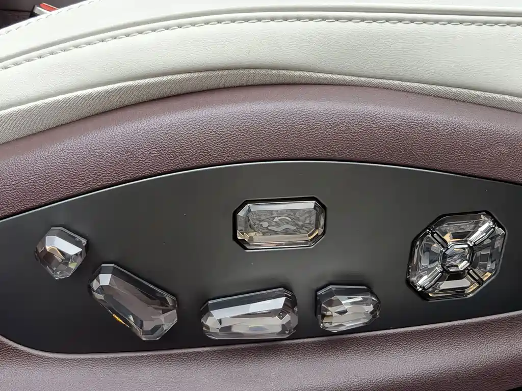 Denza Denza Z9GT — миниатюра 19