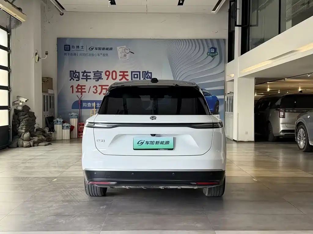 NIO ES8 — миниатюра 8