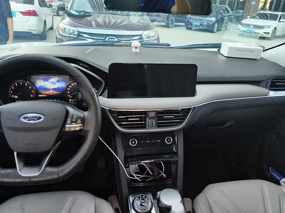 Ford Escape — миниатюра 13