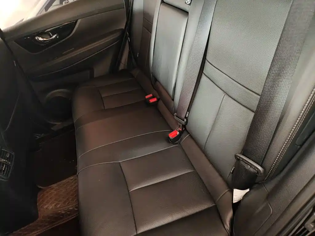 Nissan X-Trail — миниатюра 17