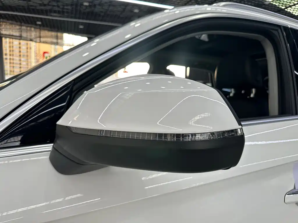 Audi Q5L — миниатюра 21