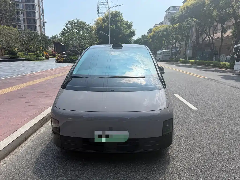 Li Auto Li MEGA — миниатюра 2