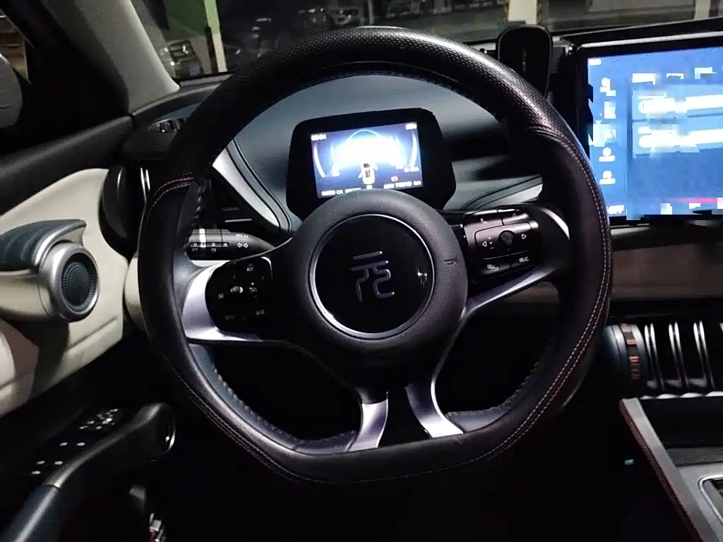 BYD Yuan Plus — миниатюра 11