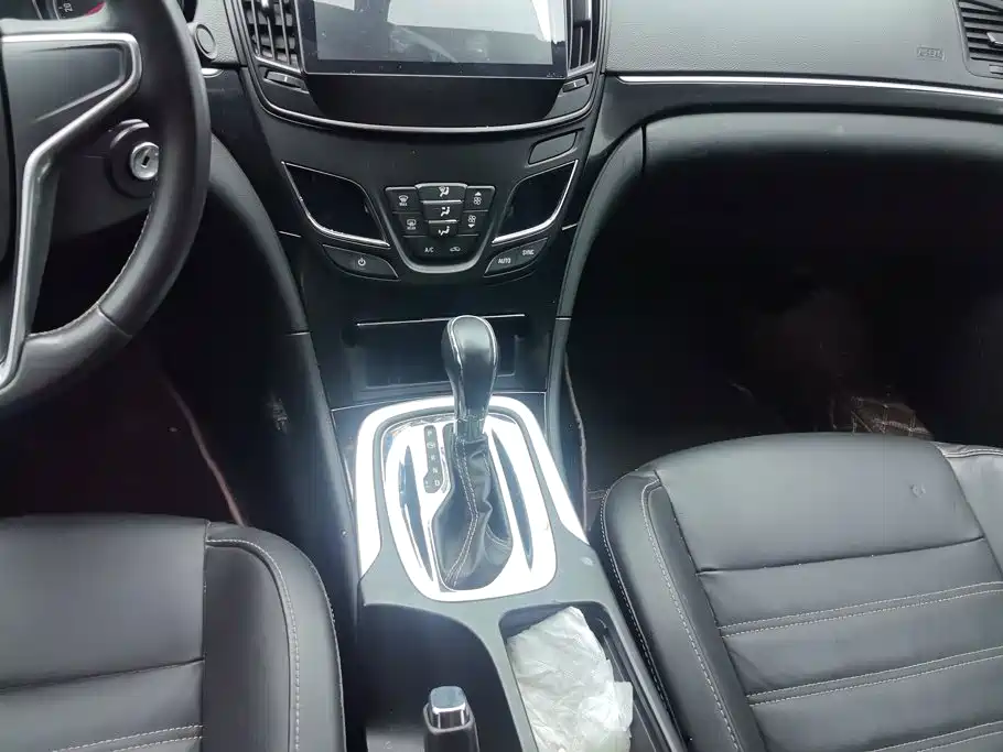 Buick Regal — миниатюра 16