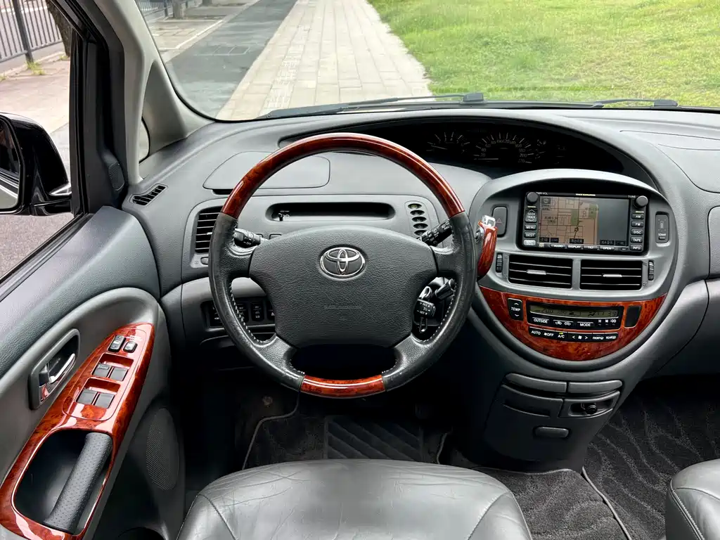 Toyota Previa 2004 2.4L AT