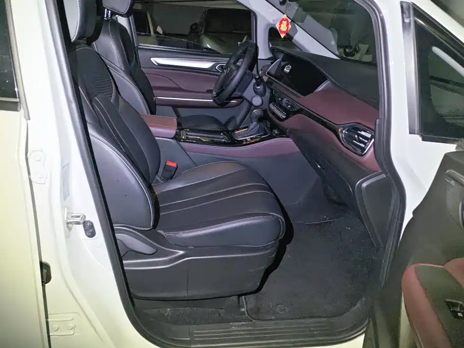 GAC Motor Trumpchi M6 — миниатюра 8