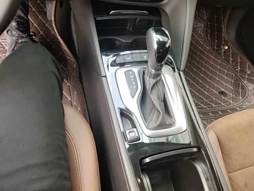 Buick Regal — миниатюра 10