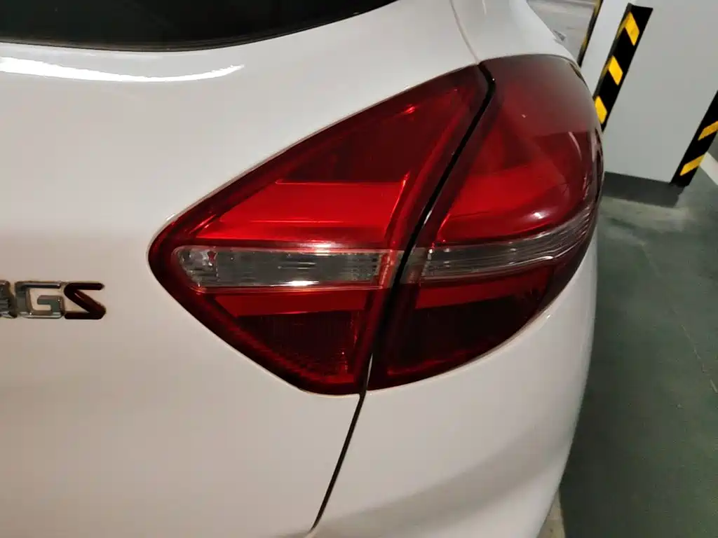 Geely Emgrand GS — миниатюра 8