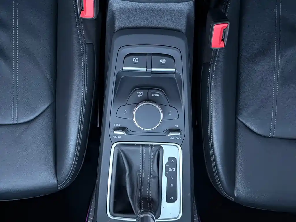 Audi Q2L — миниатюра 14