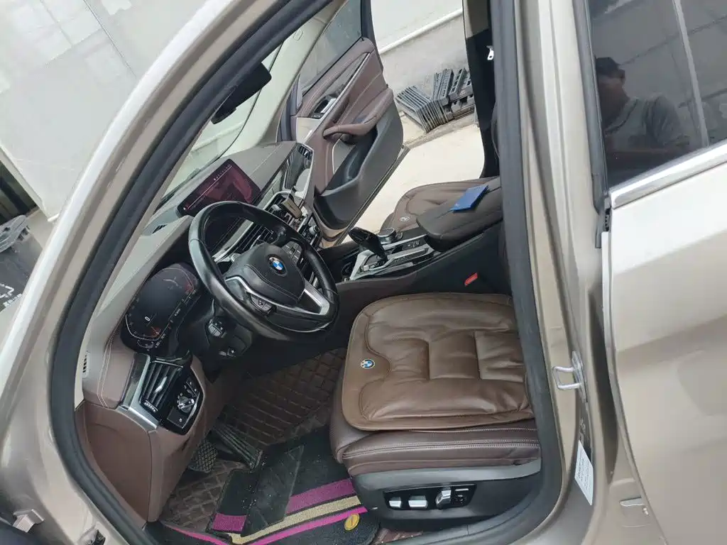 BMW 5 Series — миниатюра 16